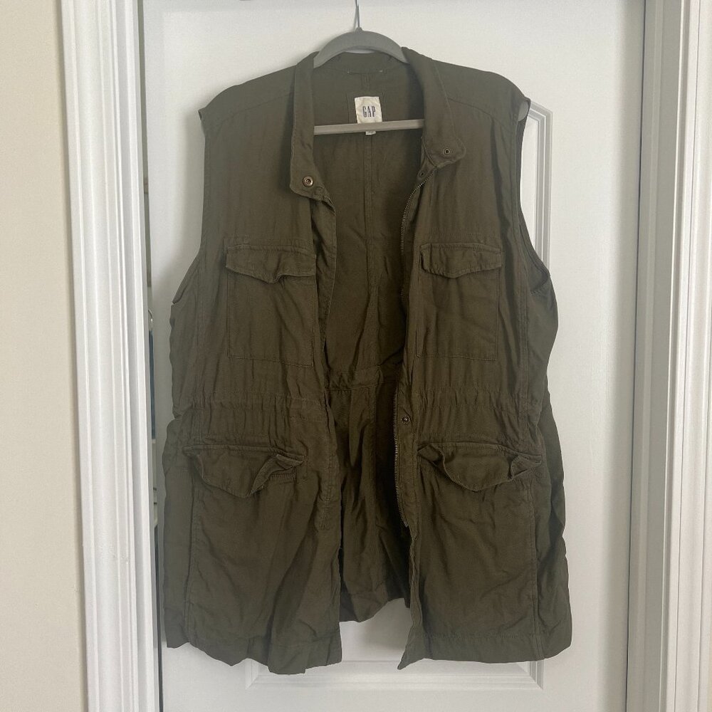 Gap army green utility vest